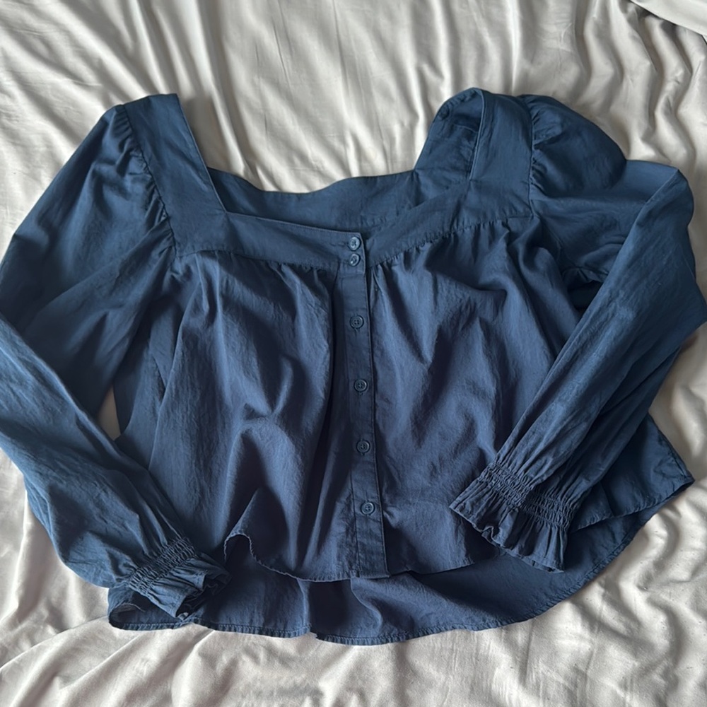 American Eagle Women's Blue Button-Up Top